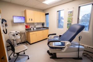 lidgerwood-primary-care-interior-exam-room